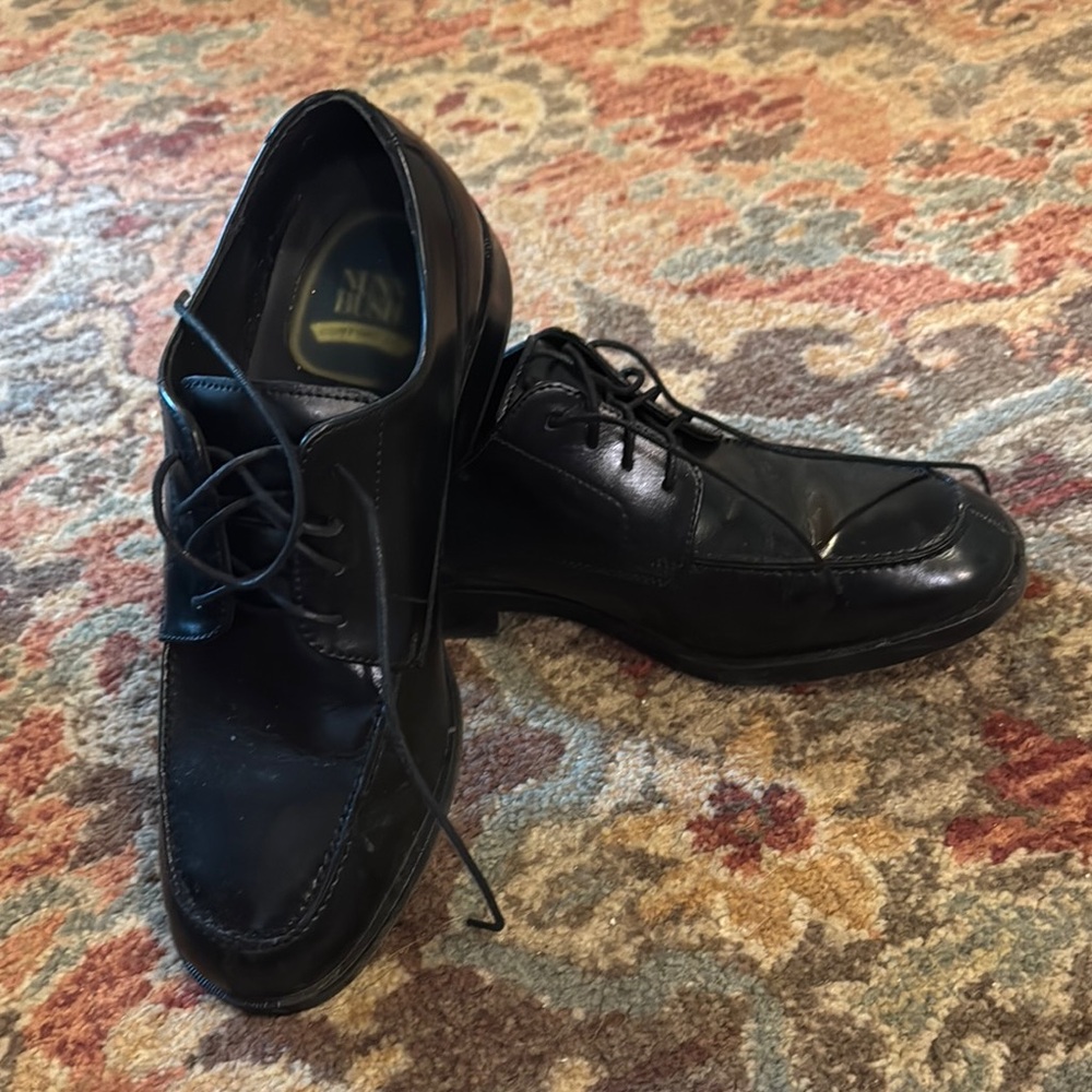 Nunn Bush Black Oxfords Classic Lace-Up Design